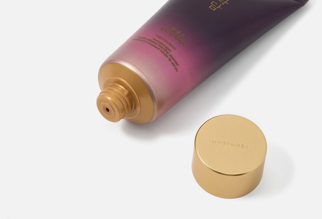 Yehwadam Serum-Infused Cleansing Foam Hwansaenggo