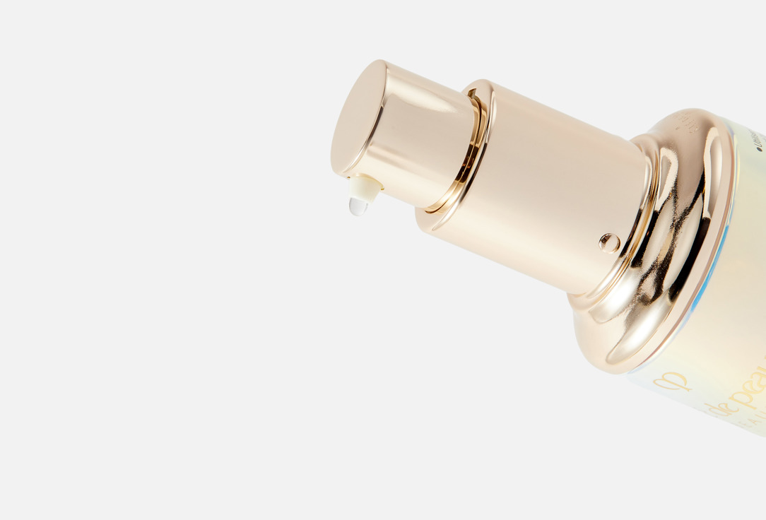 Clé de Peau Beauté Hydrating face serum The serum