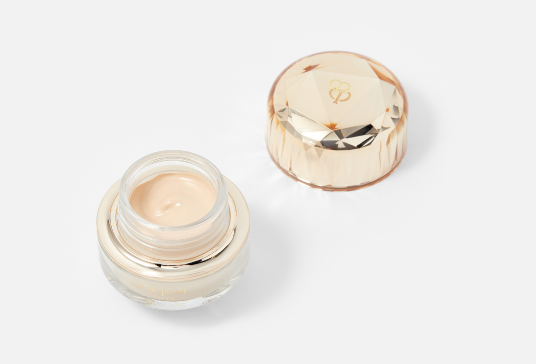 Clé de Peau Beauté Illuminating Creamy Foundation SPF22 The Foundation