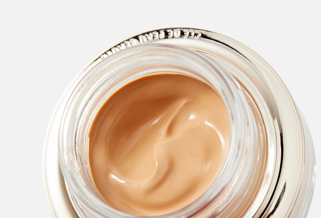 Clé de Peau Beauté Illuminating Creamy Foundation SPF22 The Foundation