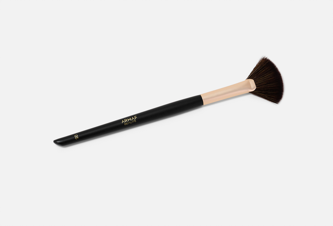 ARMAF BEAUTE Fan Brush Fan Brush 05