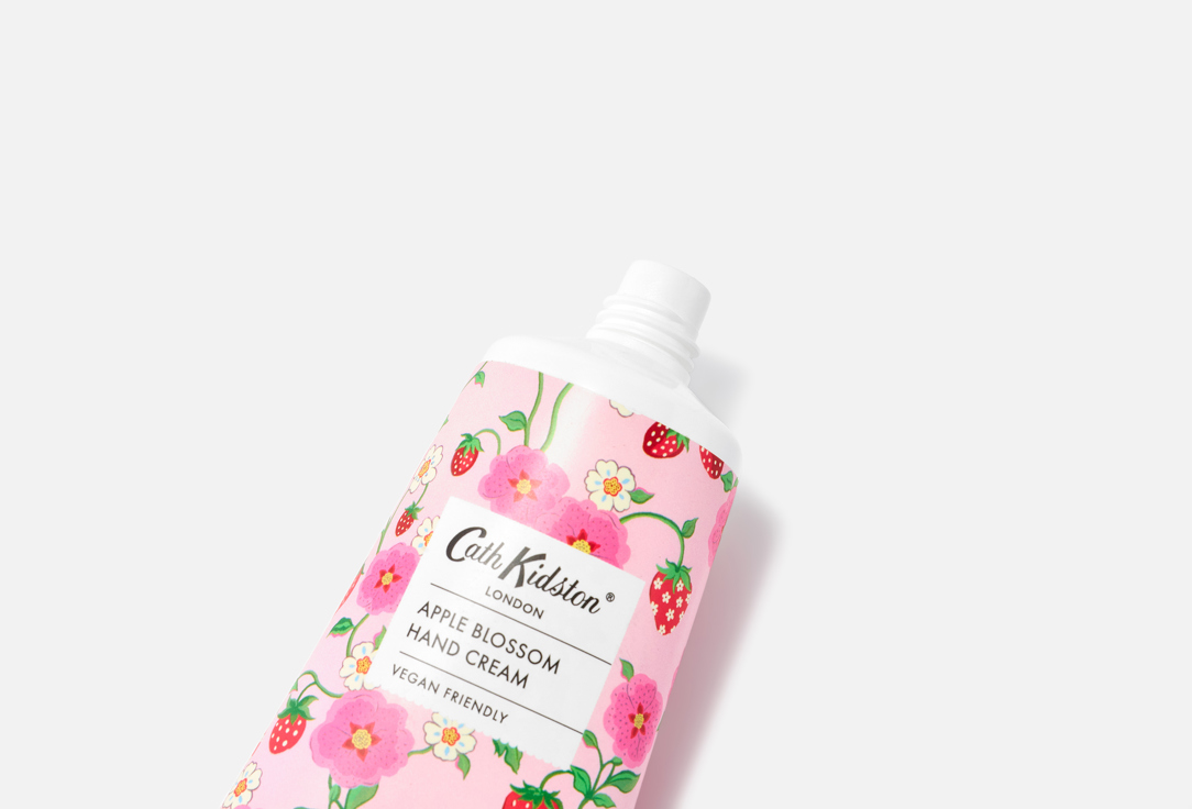 Cath Kidston Moisturizing Apple Blossom Hand Cream Strawberry 50 ml Cath Kidston Moisturizing Apple Blossom Hand Cream Strawberry