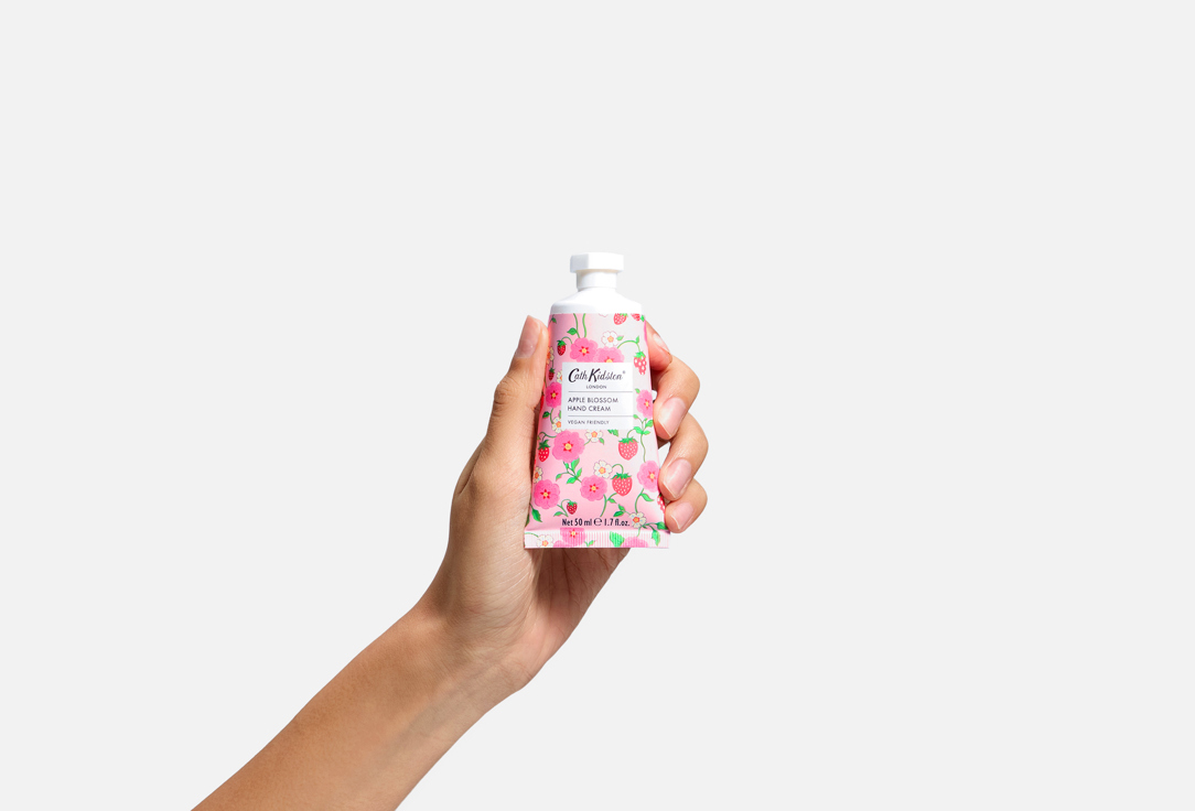 Cath Kidston Moisturizing Apple Blossom Hand Cream Strawberry 50 ml Cath Kidston Moisturizing Apple Blossom Hand Cream Strawberry