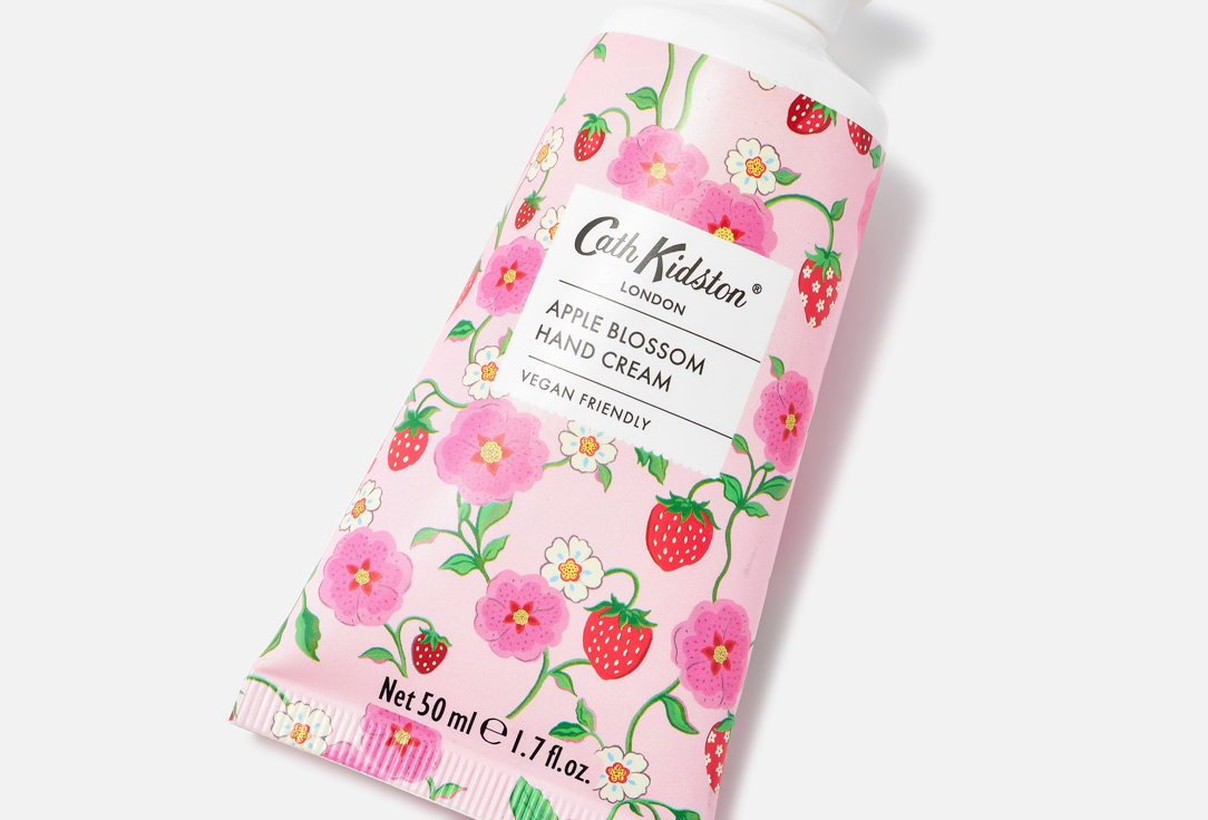 Cath Kidston Moisturizing Apple Blossom Hand Cream Strawberry 50 ml Cath Kidston Moisturizing Apple Blossom Hand Cream Strawberry