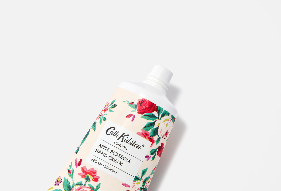 Cath Kidston Moisturizing Apple Blossom Hand Cream Traditional Rose 50 ml Cath Kidston Moisturizing Apple Blossom Hand Cream Traditional Rose