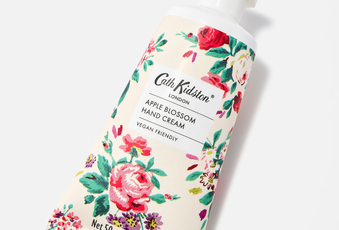 Cath Kidston Moisturizing Apple Blossom Hand Cream Traditional Rose 50 ml Cath Kidston Moisturizing Apple Blossom Hand Cream Traditional Rose