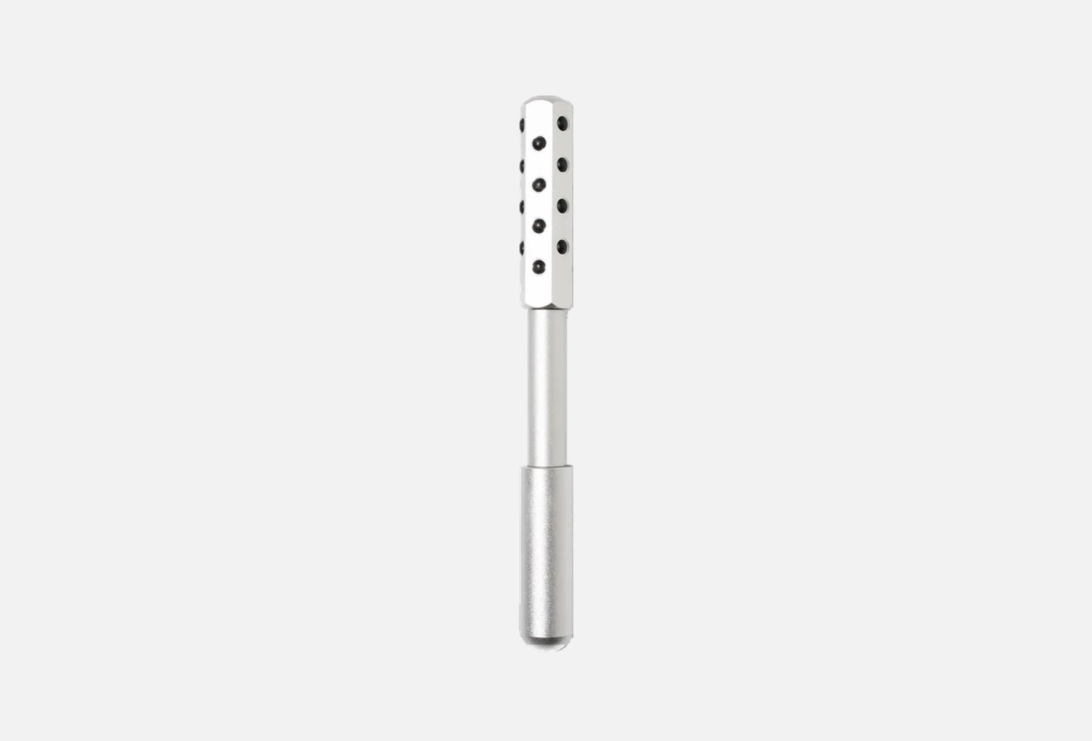 Firming & Lifting Face Roller 1