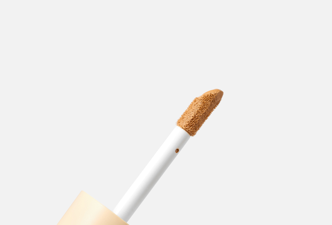 Character Foundation & Concealer Top Coat Glow