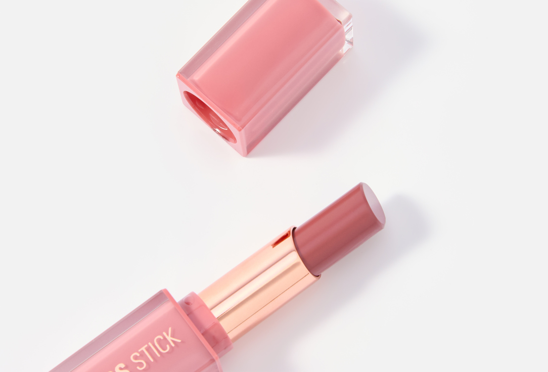 MakeUp Revolution Lip Gloss Stick Pout