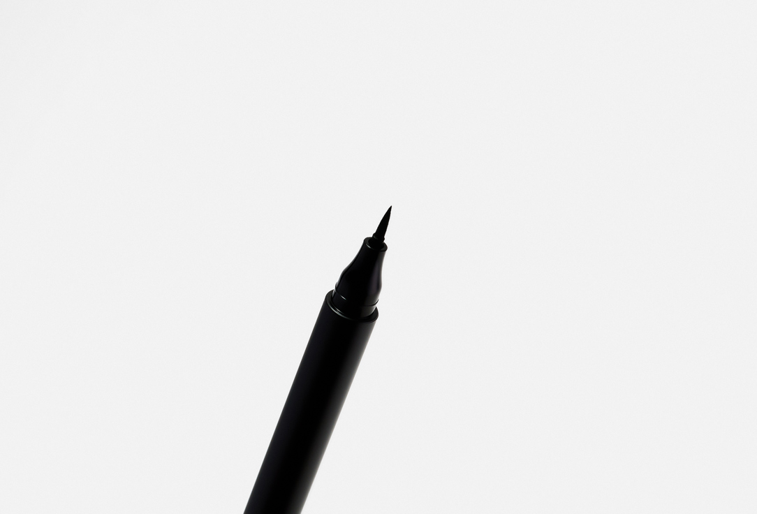 Sugar Cosmetics стойкая полуматовая подводка для глаз WINGMAN WATERPROOF MICROLINER 01, I'Ll Be Black 1.6 мл Sugar Cosmetics стойкая полуматовая подводка для глаз WINGMAN WATERPROOF MICROLINER