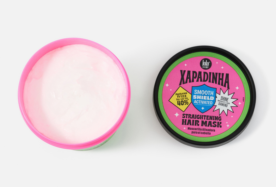 Lola from Rio Smoothing hair mask for straight hair Xapadinha Sleek Control Mask