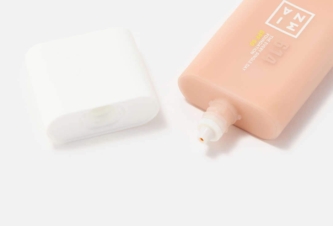 3INA Легкая тональная основа для лица SPF 50 THE EVERY SINGLE DAY FOUNDATION