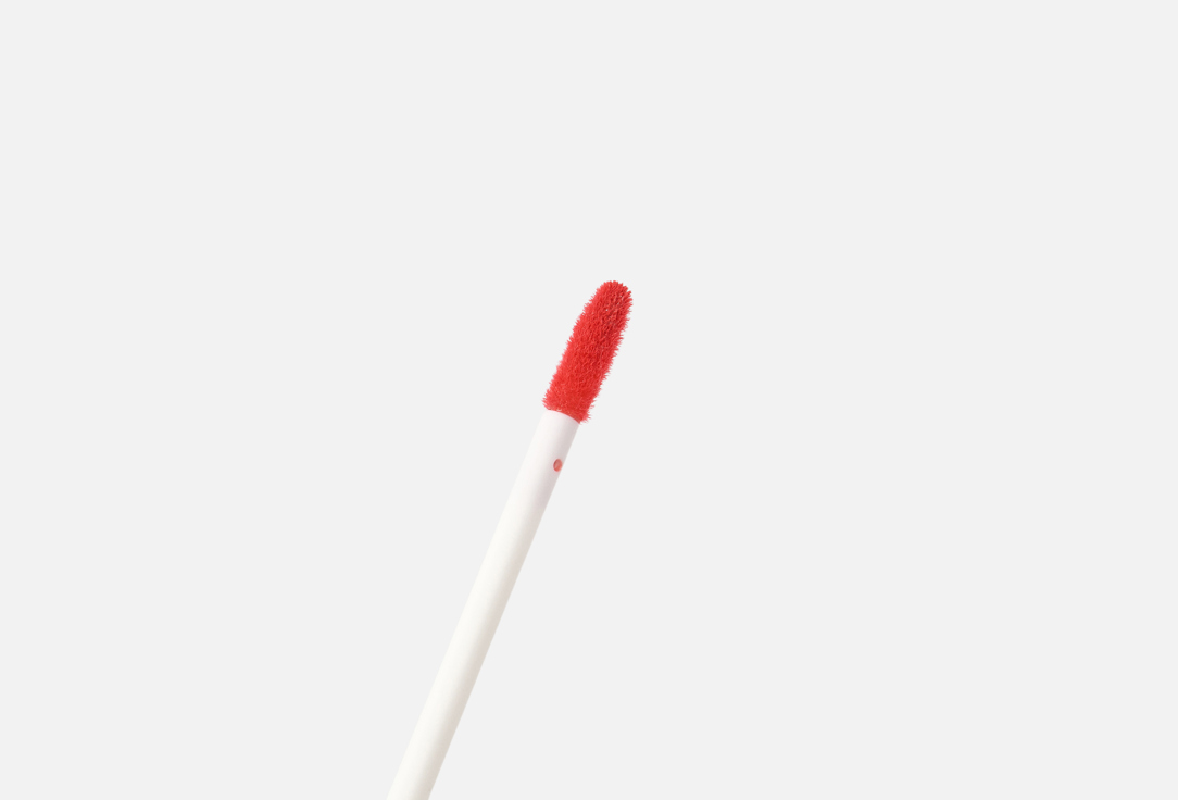 KARA BEAUTY Hydrating glossy lip tint Stay Glassy