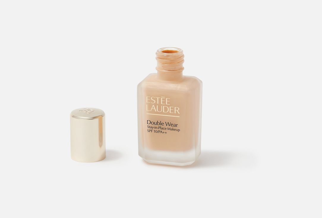 Estée Lauder liquid matte foundation SPF 16 Double Wear Stay in Place
