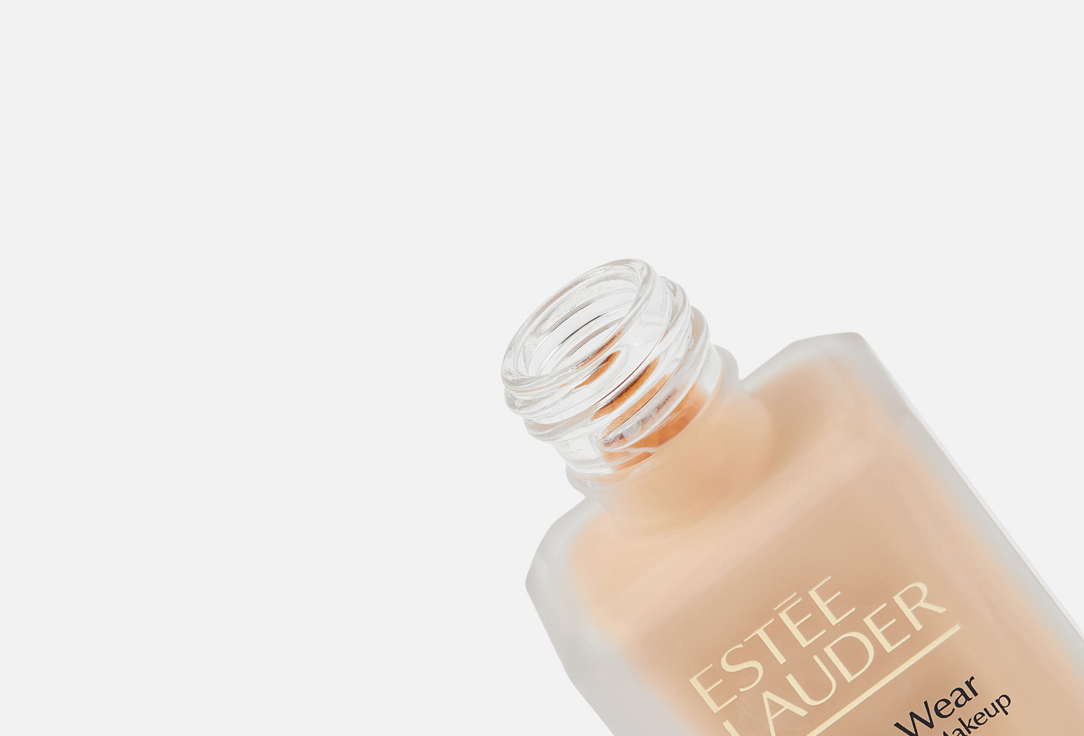 Estée Lauder liquid matte foundation SPF 10 Double Wear Stay in Place