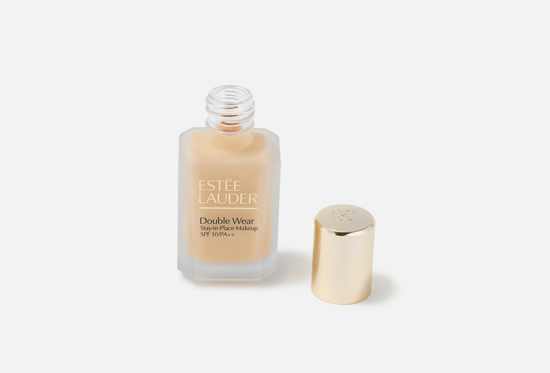 Estée Lauder liquid matte foundation SPF 10 Double Wear Stay in Place