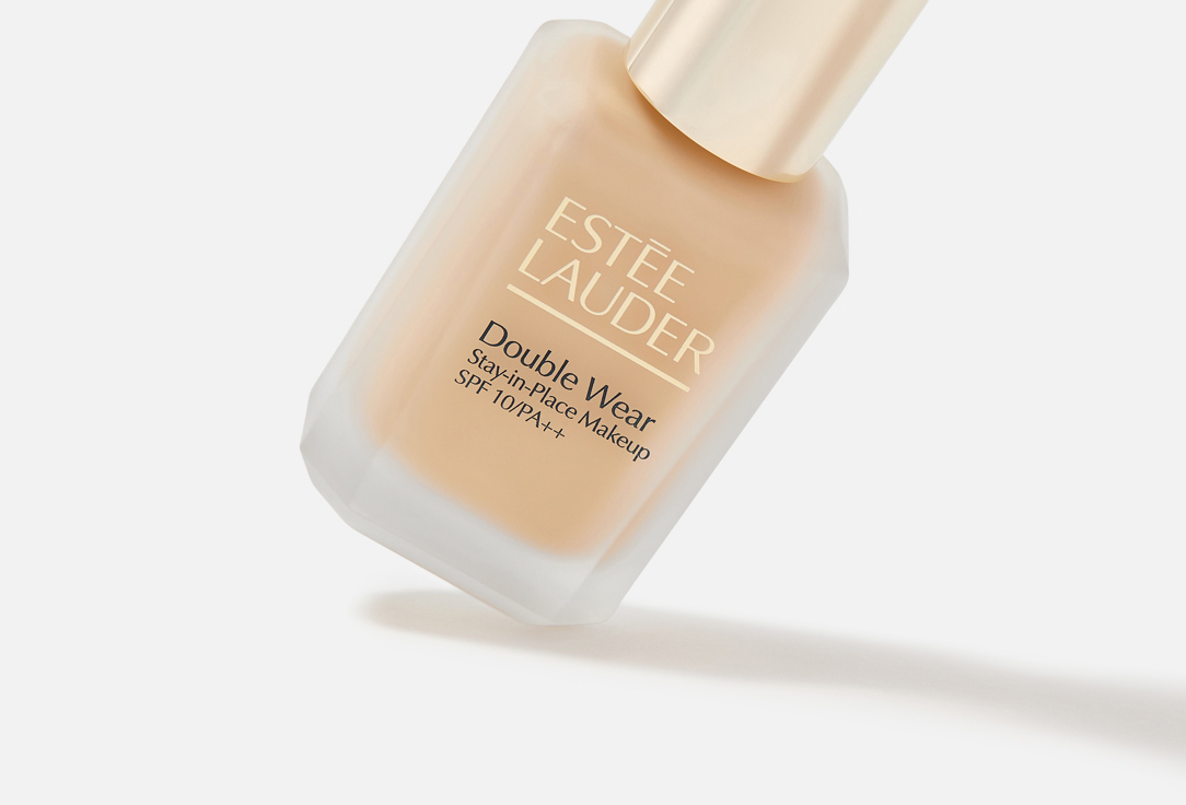 Estée Lauder liquid matte foundation SPF 10 Double Wear Stay in Place