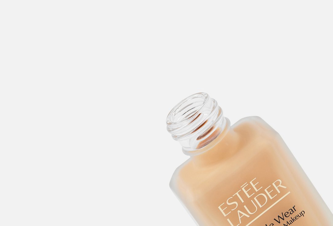 Estée Lauder liquid matte foundation SPF 10 Double Wear Stay in Place