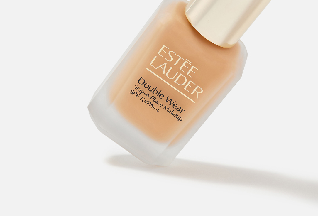 Estée Lauder liquid matte foundation SPF 10 Double Wear Stay in Place