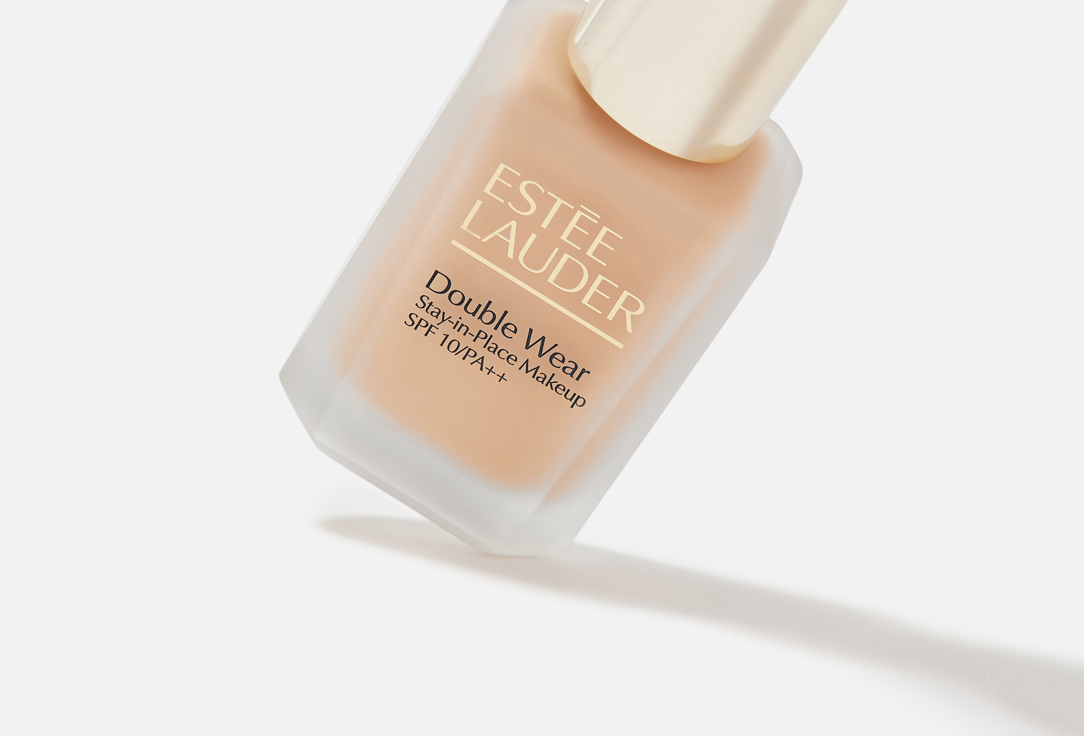 Estée Lauder liquid matte foundation SPF 10 Double Wear Stay in Place