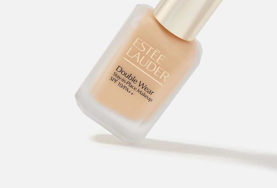 Estée Lauder liquid matte foundation SPF 10 Double Wear Stay in Place