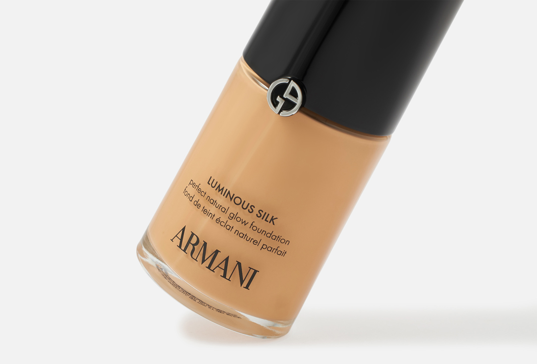 Armani Liquid foundation Luminous Silk