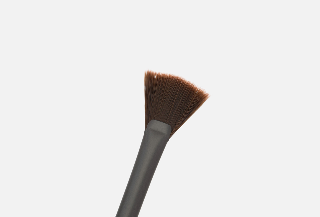 ALIX AVIEN Makeup Brush Fan Brush