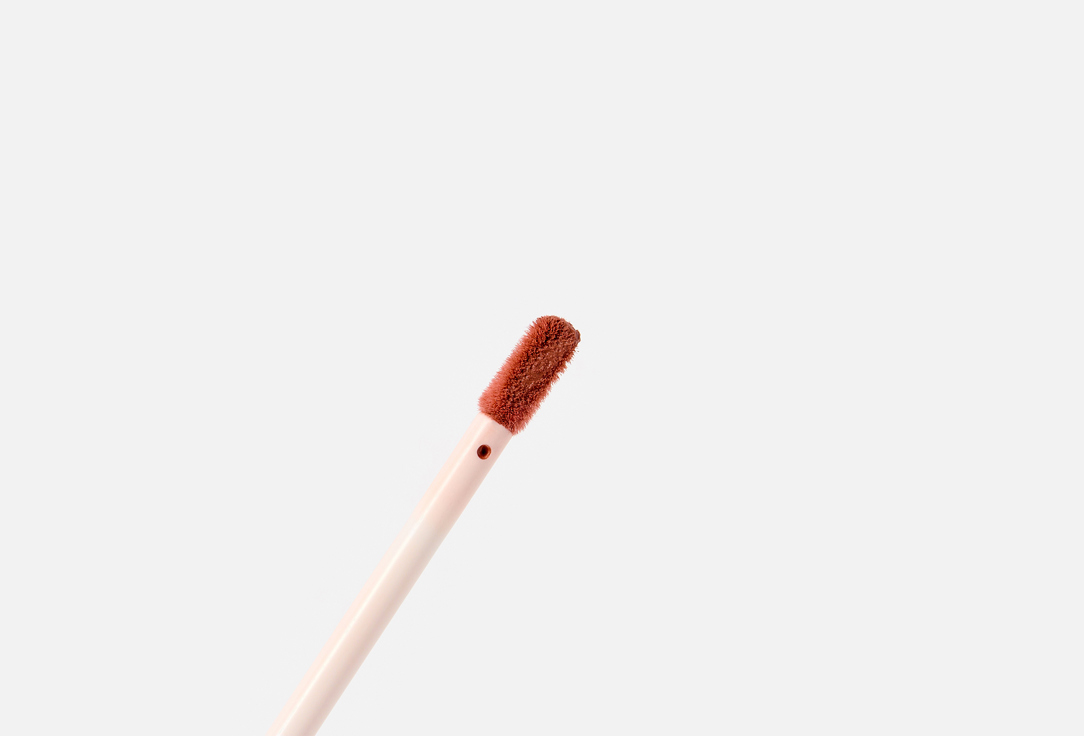 essence Soft-matte blurred finish lip cream BLUR soufflé