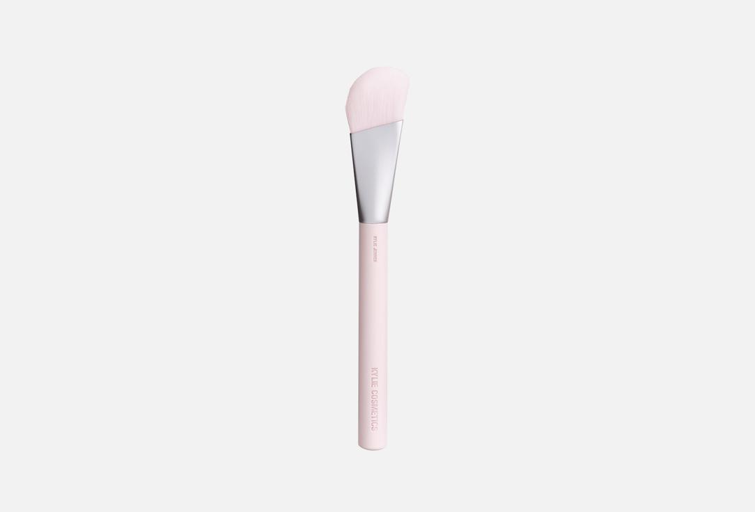 Kylie Cosmetics Плоская кисть для макижа Skin Tint Brush 03