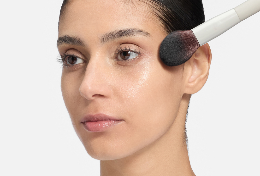 MakeUp Revolution Face highlighter stick Glass Halo