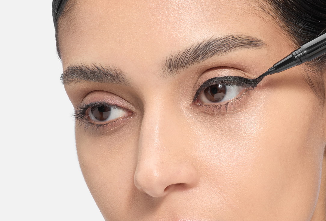 ZeeSea Long-lasting eyeliner pen Shining Black 0.5 ml ZeeSea Long-lasting eyeliner pen Shining