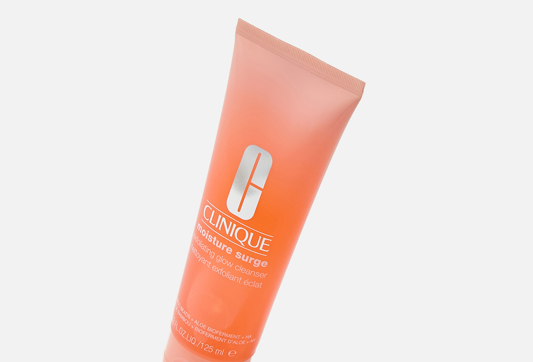 Clinique Exfoliating cleansing foam Moisture Surge™ Exfoliating Glow Cleanser