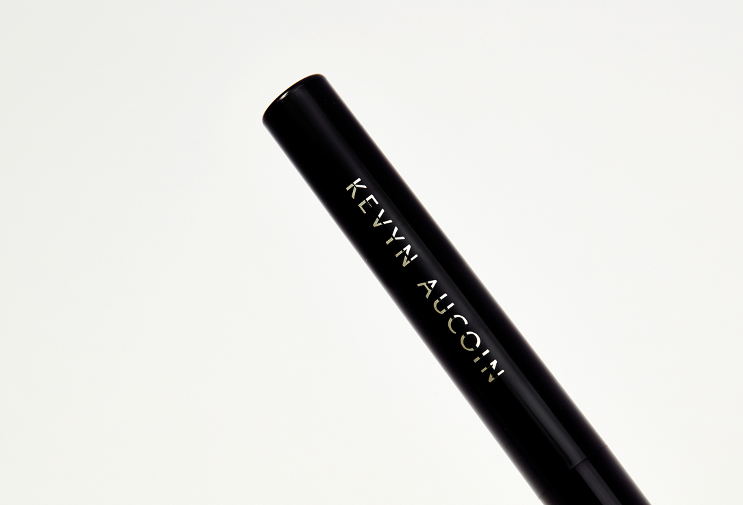 Kevyn Aucoin Помада с сияющим эффектом Unforgettable Lipstick Shine