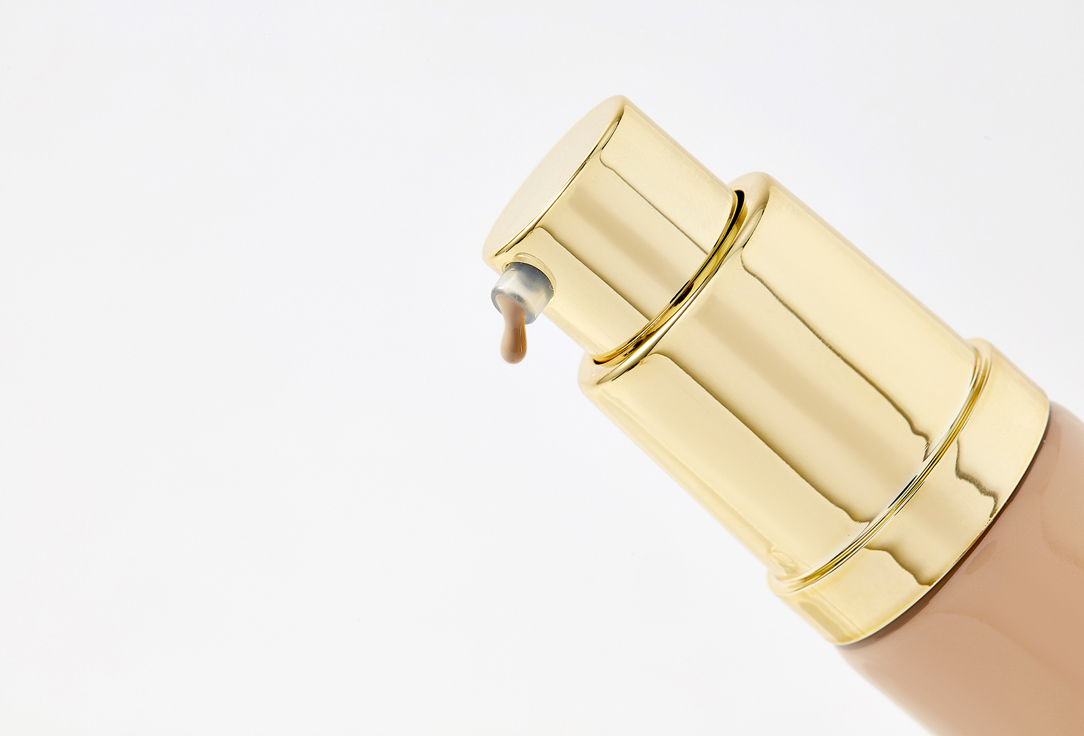 Estée Lauder Moisturizing foundation SPF 45 Futurist hydra rescue