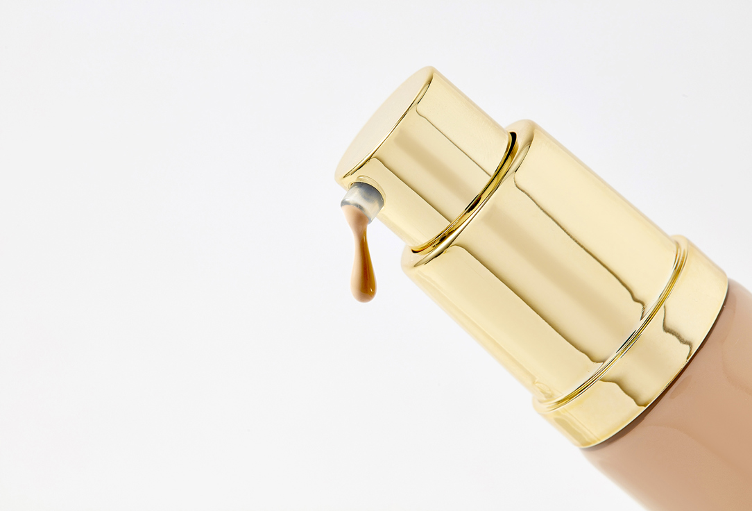 Estée Lauder Moisturizing foundation SPF 45 Futurist hydra rescue
