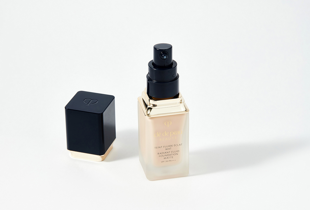 Clé de Peau Beauté Liquid foundation SPF 20 Radiant Fluid Foundation Matte I10, Very light ivory 35 ml Clé de Peau Beauté Liquid foundation SPF 20 Radiant Fluid Foundation Matte