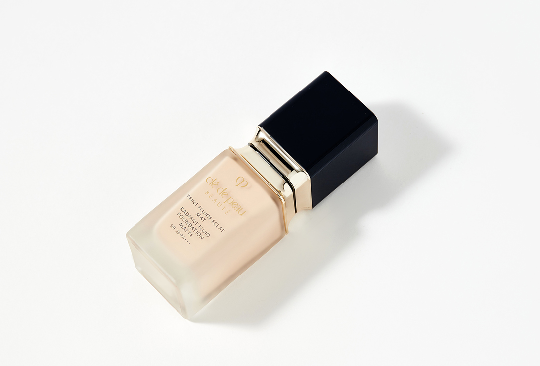Clé de Peau Beauté Liquid foundation SPF 20 Radiant Fluid Foundation Matte I10, Very light ivory 35 ml Clé de Peau Beauté Liquid foundation SPF 20 Radiant Fluid Foundation Matte