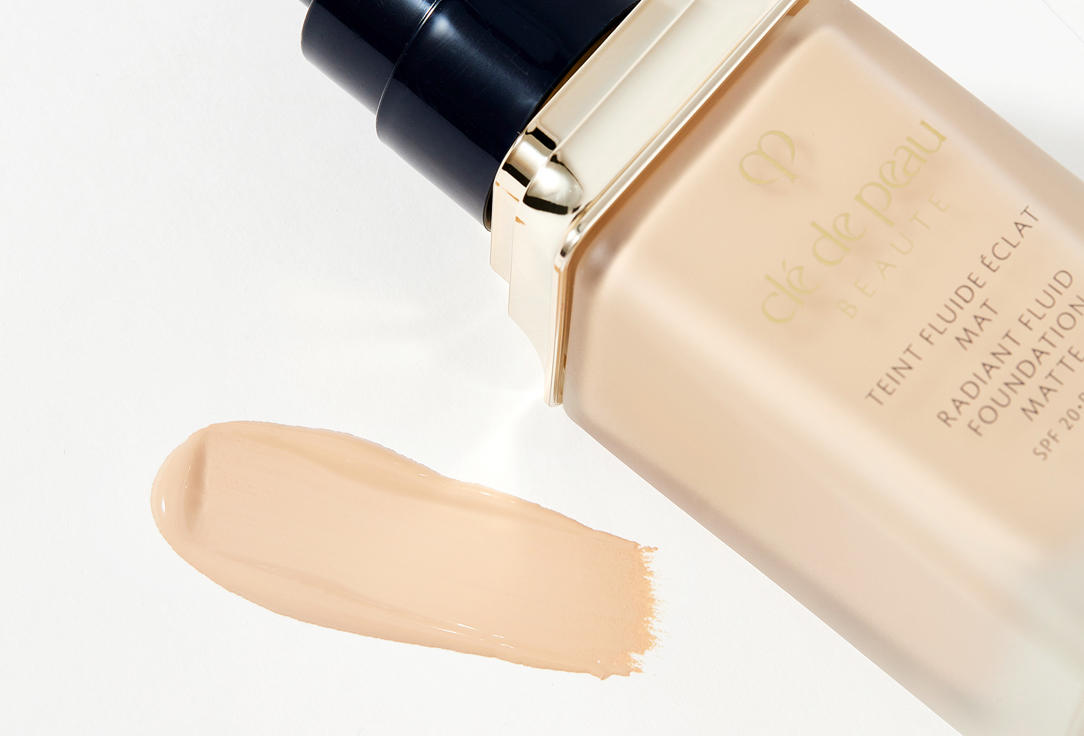 Clé de Peau Beauté Liquid foundation SPF 20 Radiant Fluid Foundation Matte