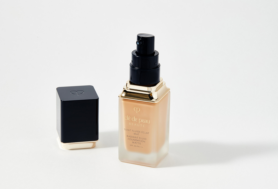 Clé de Peau Beauté Liquid foundation SPF 20 Radiant Fluid Foundation Matte