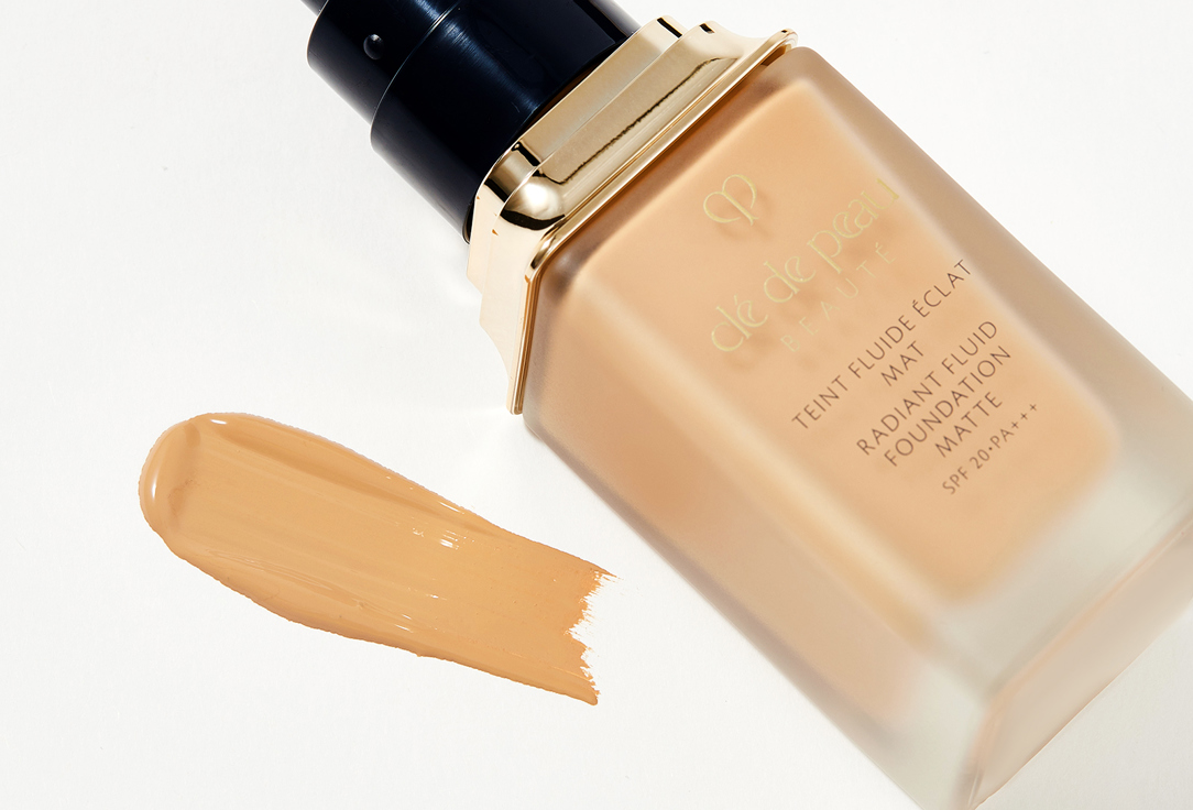 Clé de Peau Beauté Liquid foundation SPF 20 Radiant Fluid Foundation Matte