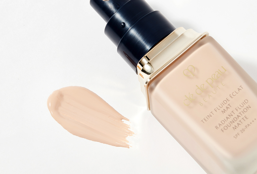 Clé de Peau Beauté Liquid foundation SPF 20 Radiant Fluid Foundation Matte