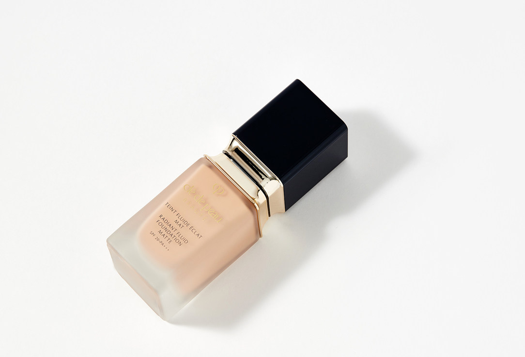 Clé de Peau Beauté Liquid foundation SPF 20 Radiant Fluid Foundation Matte