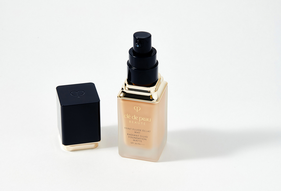 Clé de Peau Beauté Liquid foundation SPF 20 Radiant Fluid Foundation Matte