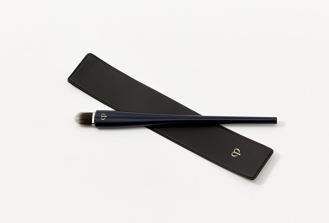 Clé de Peau Beauté Makeup brush Concealer brush