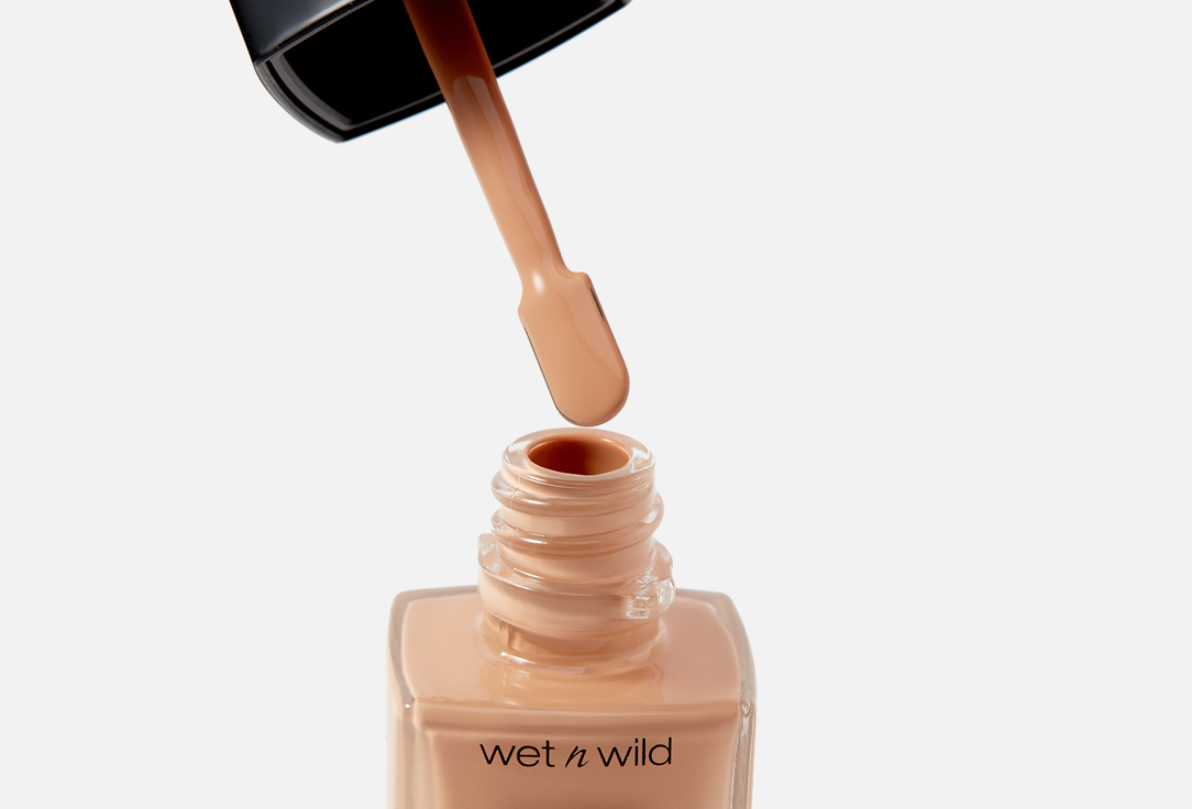 Wet n Wild brightening Foundation Photo Focus Dewy