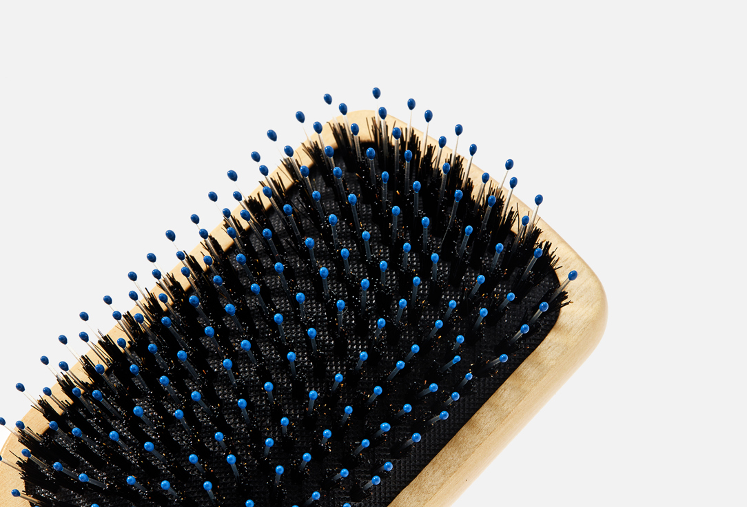 Hair Rituel by Sisley Detangling hair brush The Brush 1 pcs Hair Rituel by Sisley Detangling hair brush The Brush