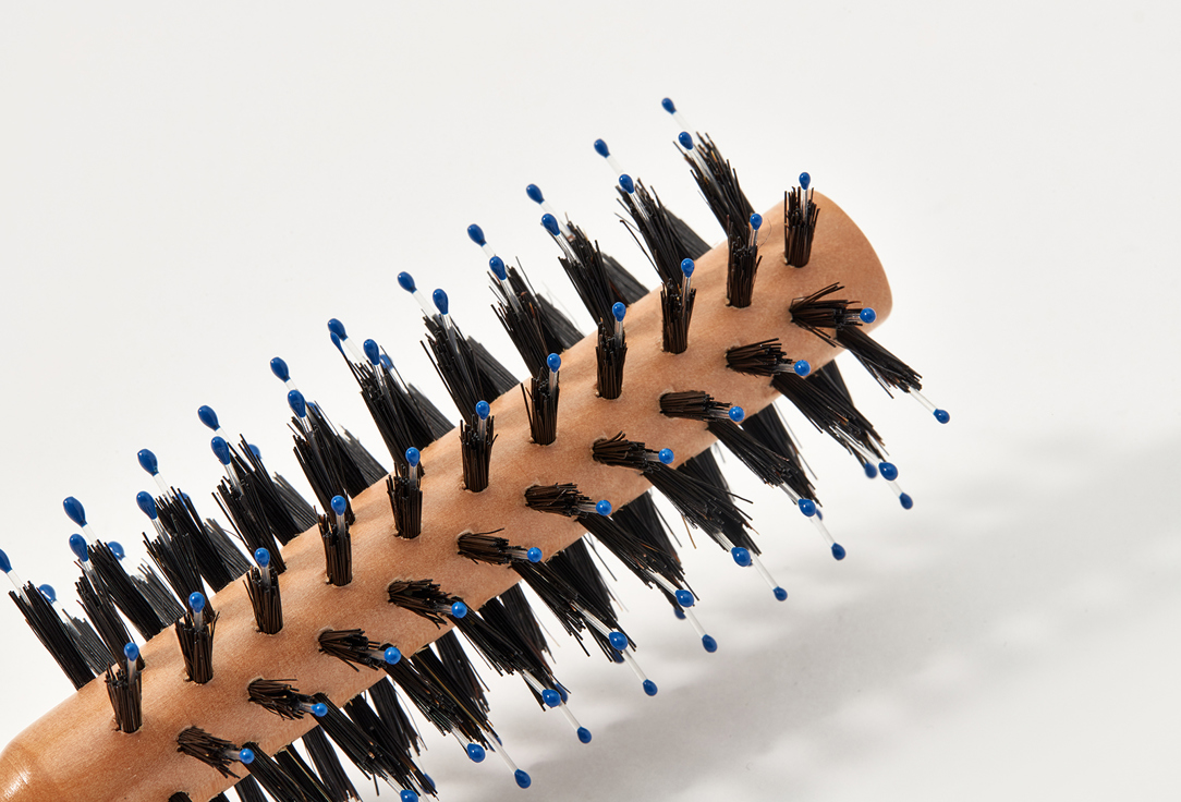 Hair Rituel by Sisley Medium blow-dry hair brush The Blow-Dry Brush N°1 1 pcs Hair Rituel by Sisley Medium blow-dry hair brush The Blow-Dry Brush N°1