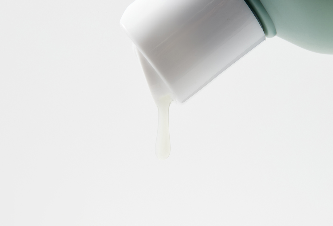RATED GREEN Soothing Scalp Shampoo REAL TAMANU Cold Pressed Tamanu Oil 400 ml RATED GREEN Soothing Scalp Shampoo REAL TAMANU Cold Pressed Tamanu Oil