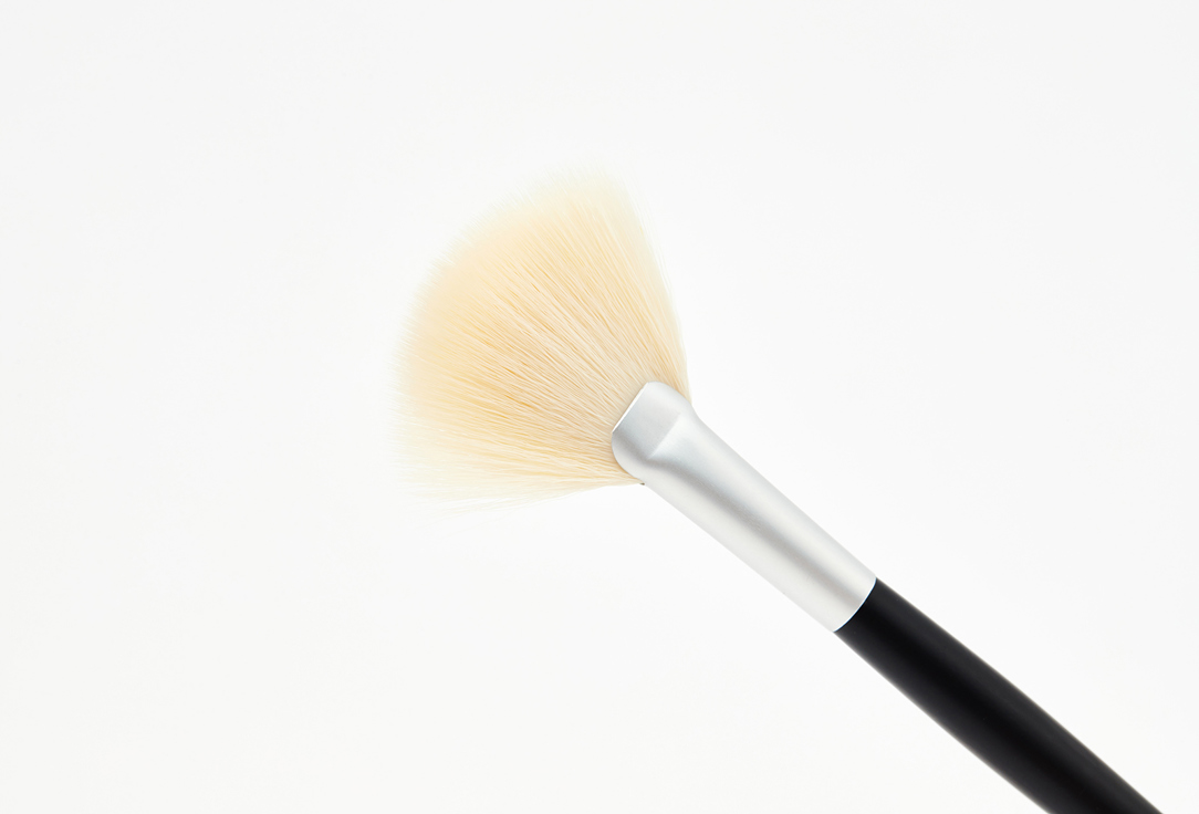 Provoc Face Makeup Brush Small Fan A503S