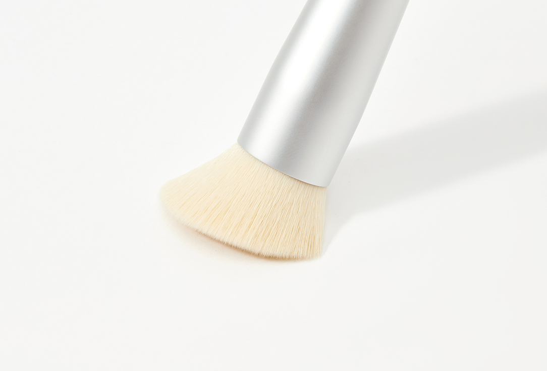 Provoc Foundation Brush Slanted Foundation F102S